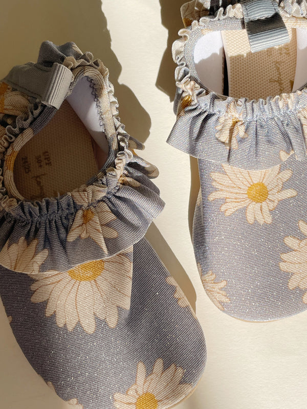 Konges Sløjd Daisy Blue Jade Frill Swim Shoes