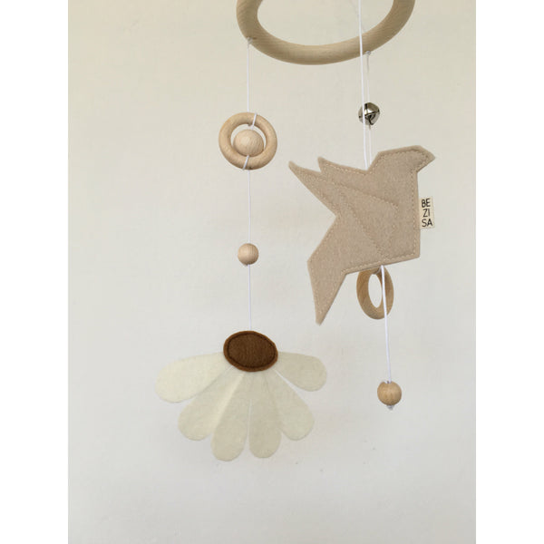 Bezisa Daisy Daylight Beige Wooden Mobile