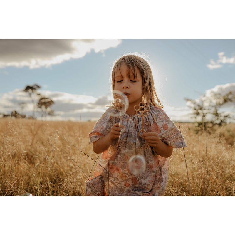 Kinfolk Pantry Flower Eco Bubble Wand